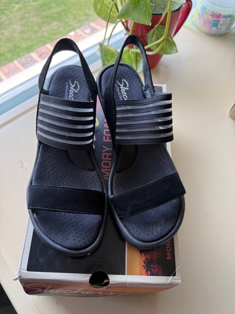 Skechers Black Women's Elastic Strap Slingback Sandals